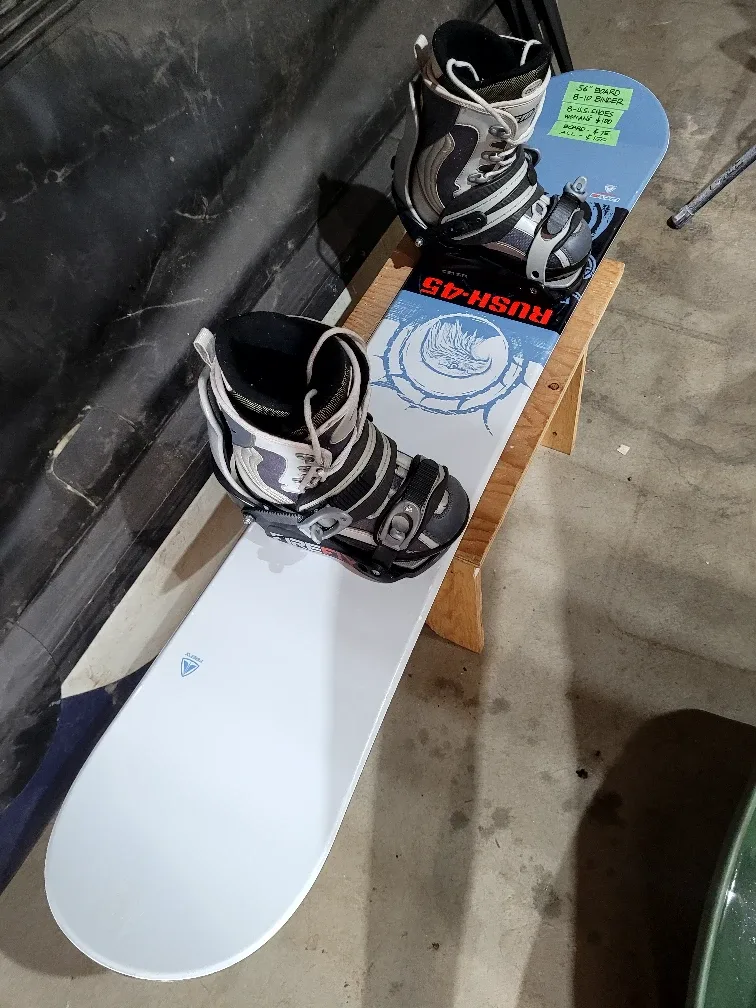 56" Snowboard, Size 8 Boots & Bindings image indicator(2)