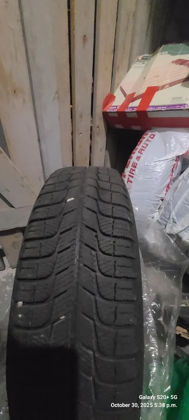 Michelin X-Ice 185/70R14 Studless Winter Tire image indicator(8)