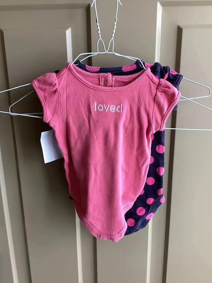 Girls sz 3-6 months onesie shirts, $2 each