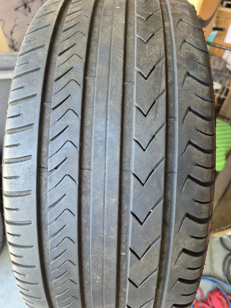 Set of MIRAGE 225/40R17 Tires thumbnail