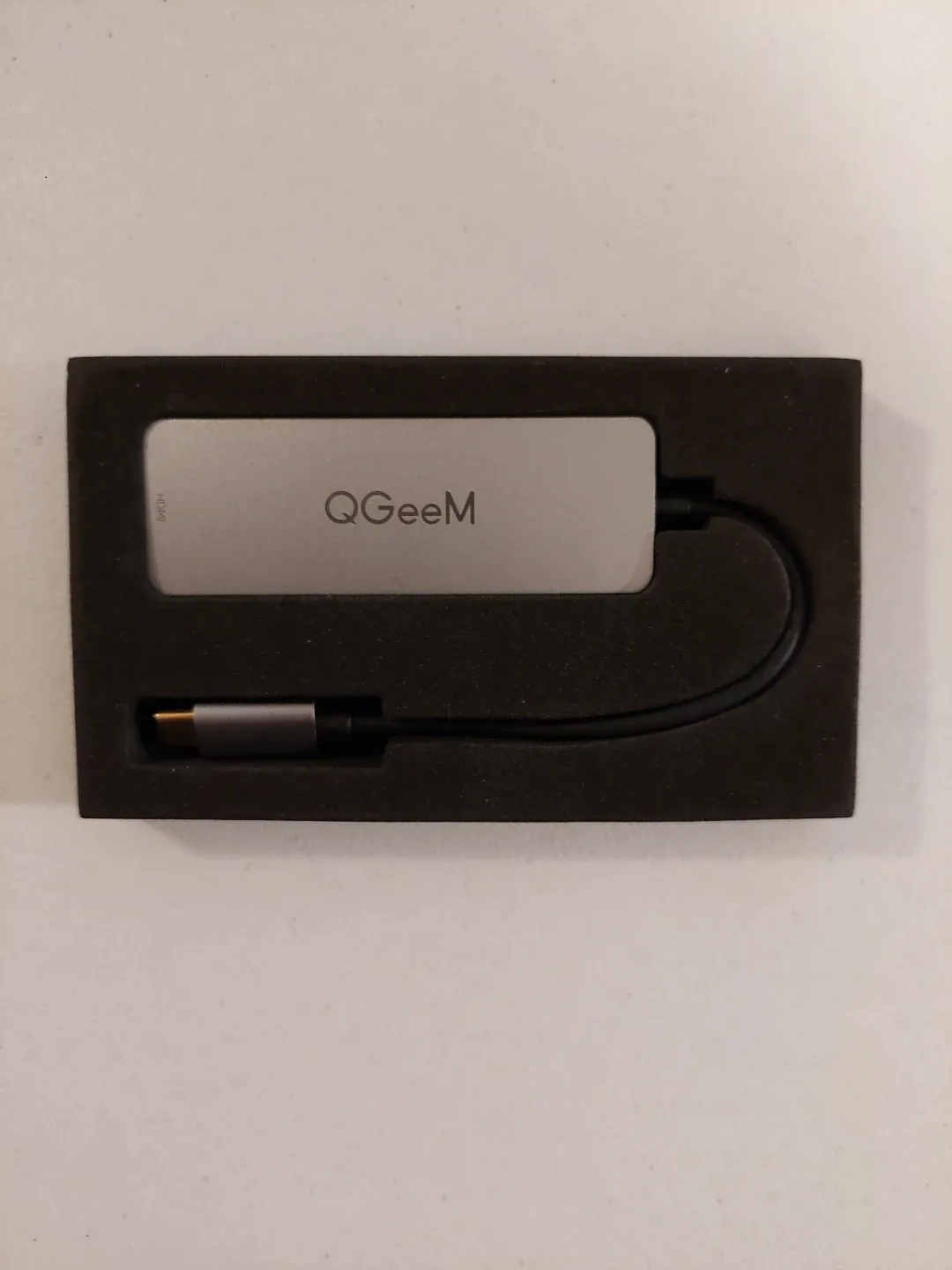 QGeeM USB-C 4Port Converter - New in Box! image indicator(3)