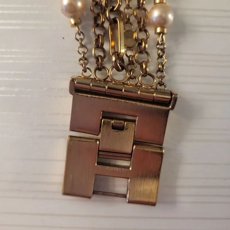 Gently Used! Guess Rose Gold Pearl Watch - Quick Pickup!🚀 image indicator(7)