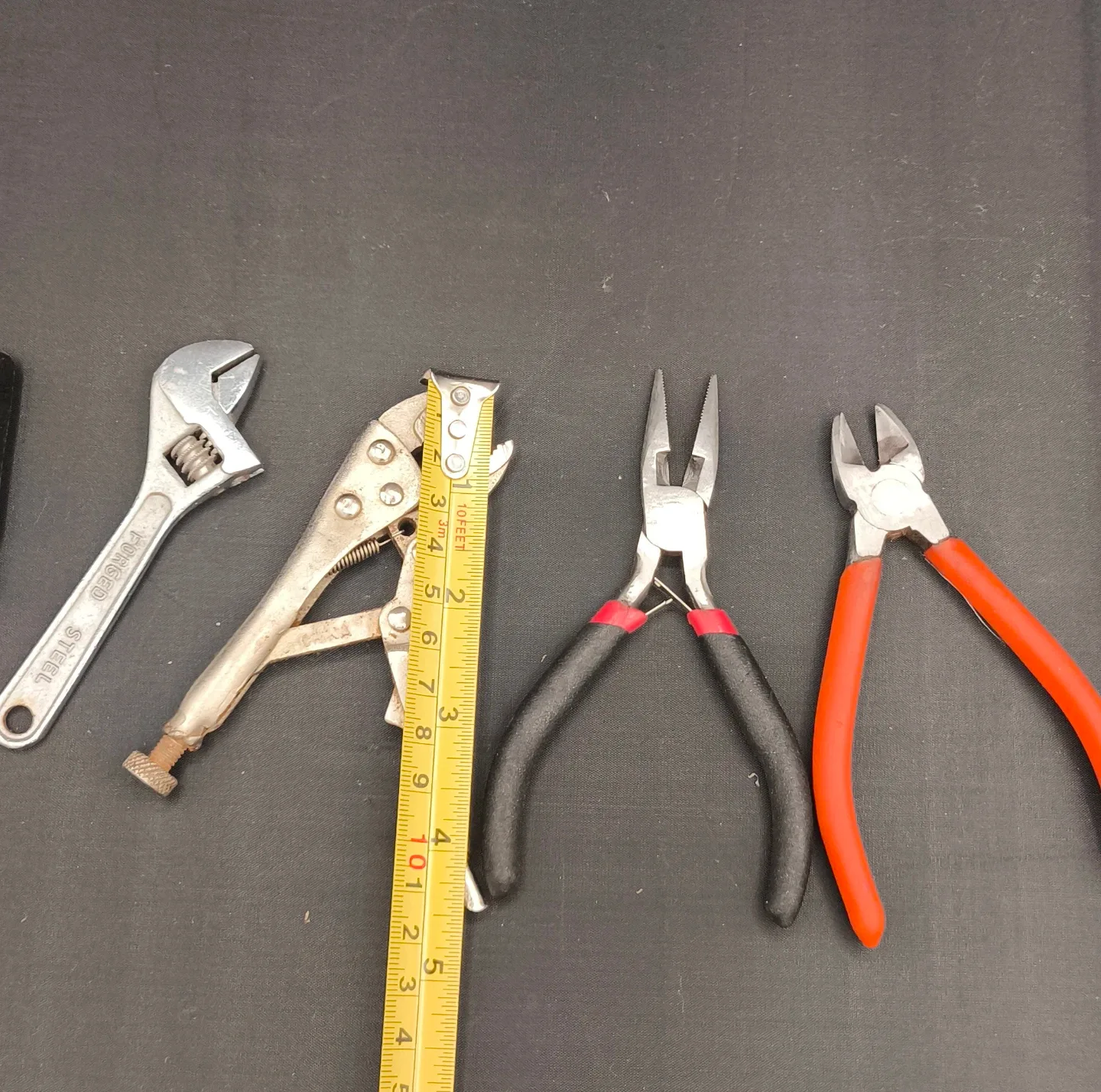 Mixed Set of Used Hand Tools image indicator(3)