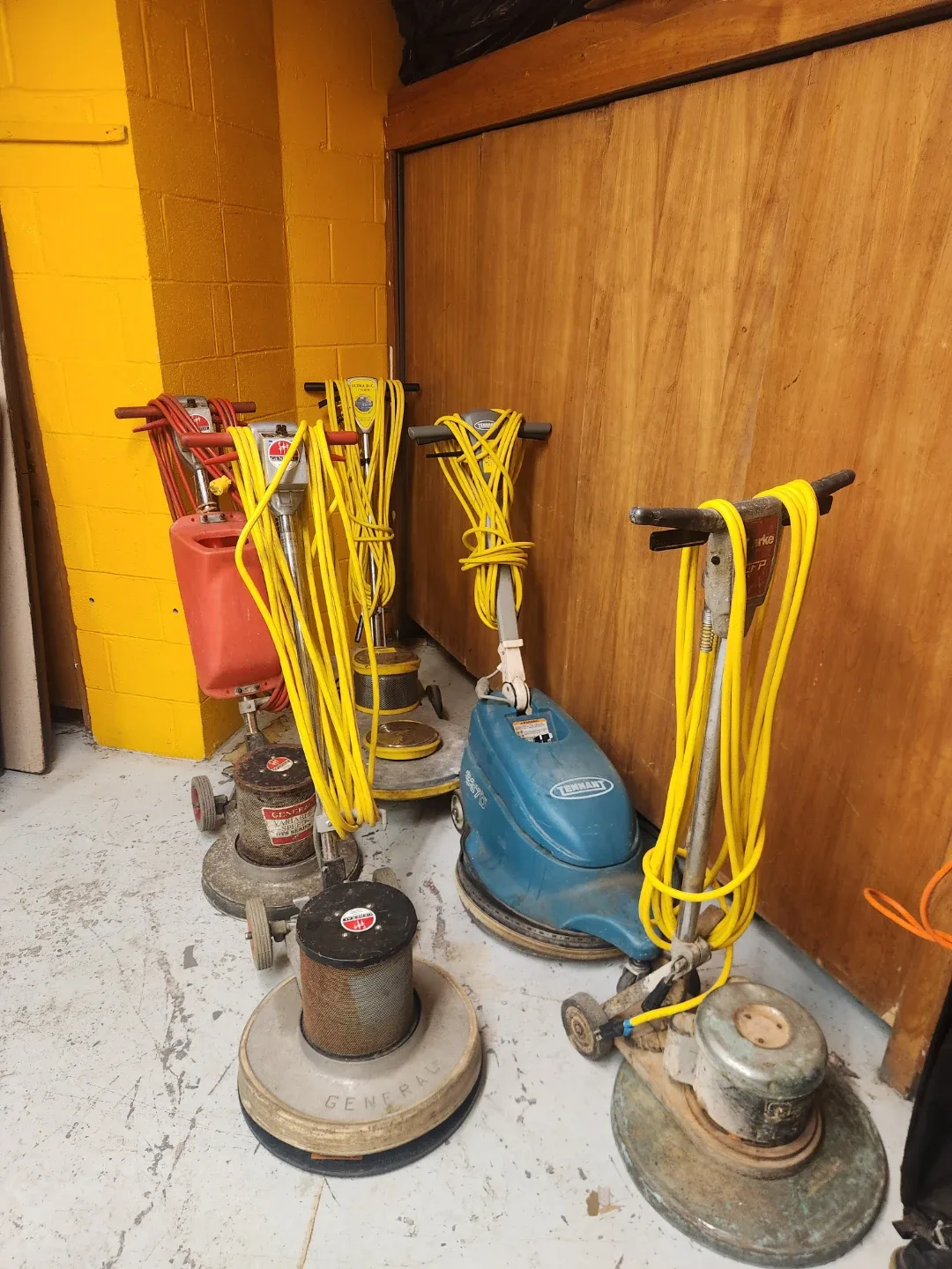 Floor Cleaning Machines - Tennant, General, Mercury image indicator(5)