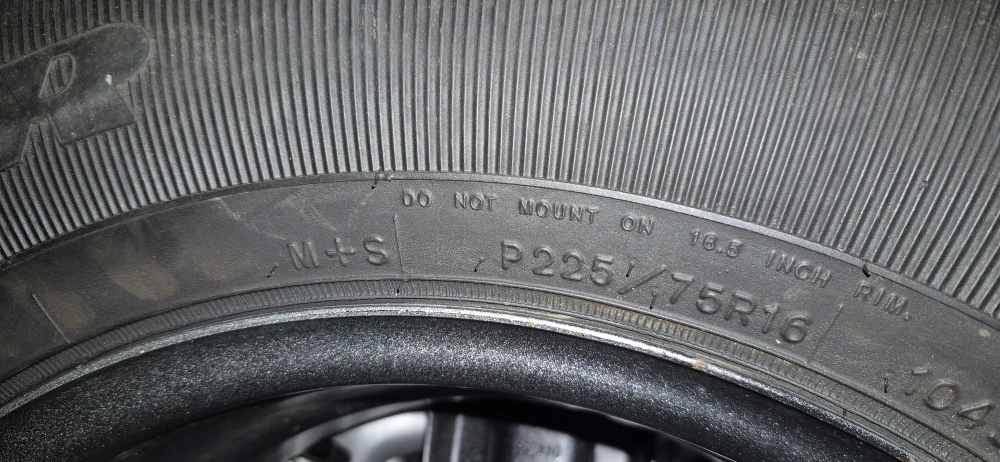 Goodyear Wrangler P225/75R16 Tires - photo 3