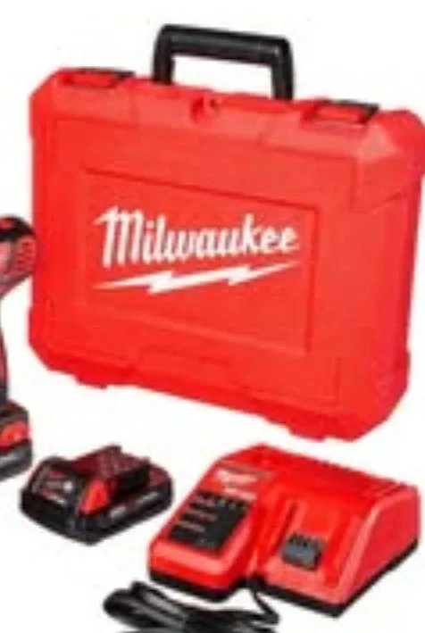 Barely Used Milwaukee M18 hard case w/ 2 x 1.5ah bat.