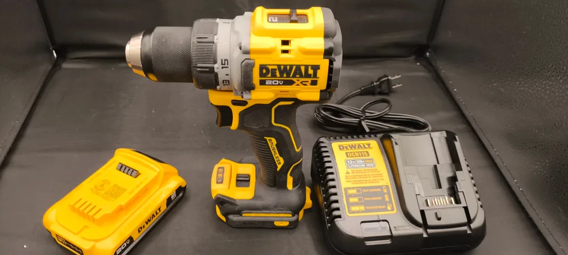DeWalt DCD800 20V Cordless Drill Driver Kit image indicator(3)