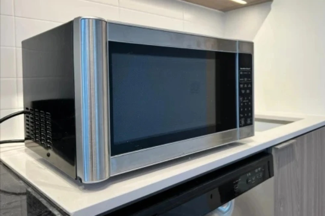 Hamilton Beach Microwave - Stainless Steel - photo 2