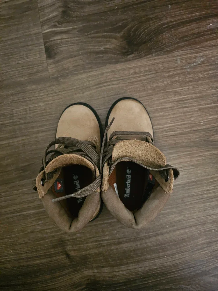 Timberland Toddler Boots US size 9 image indicator(8)