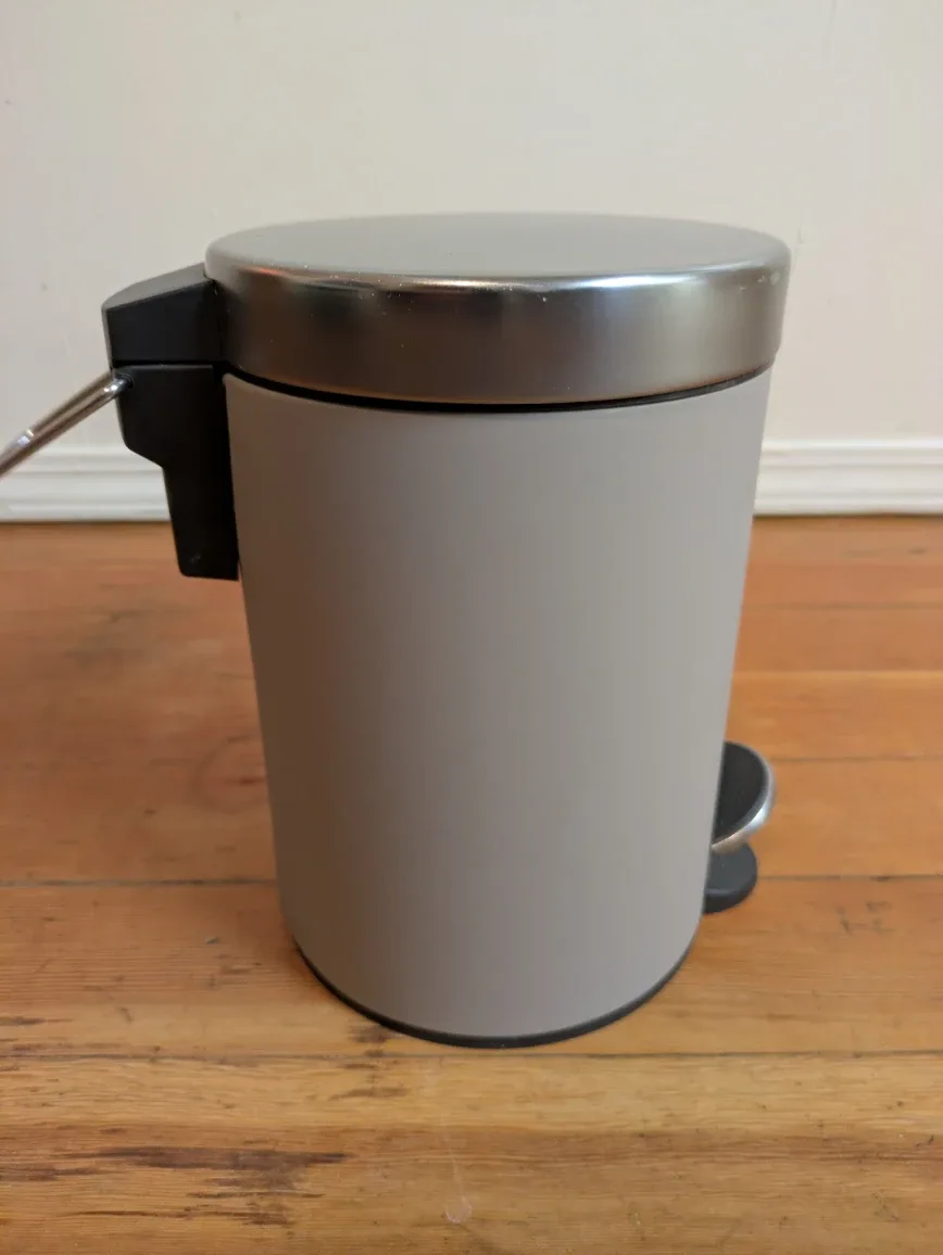 IKEA Ekoln Pedal Bin - Beige image indicator(2)
