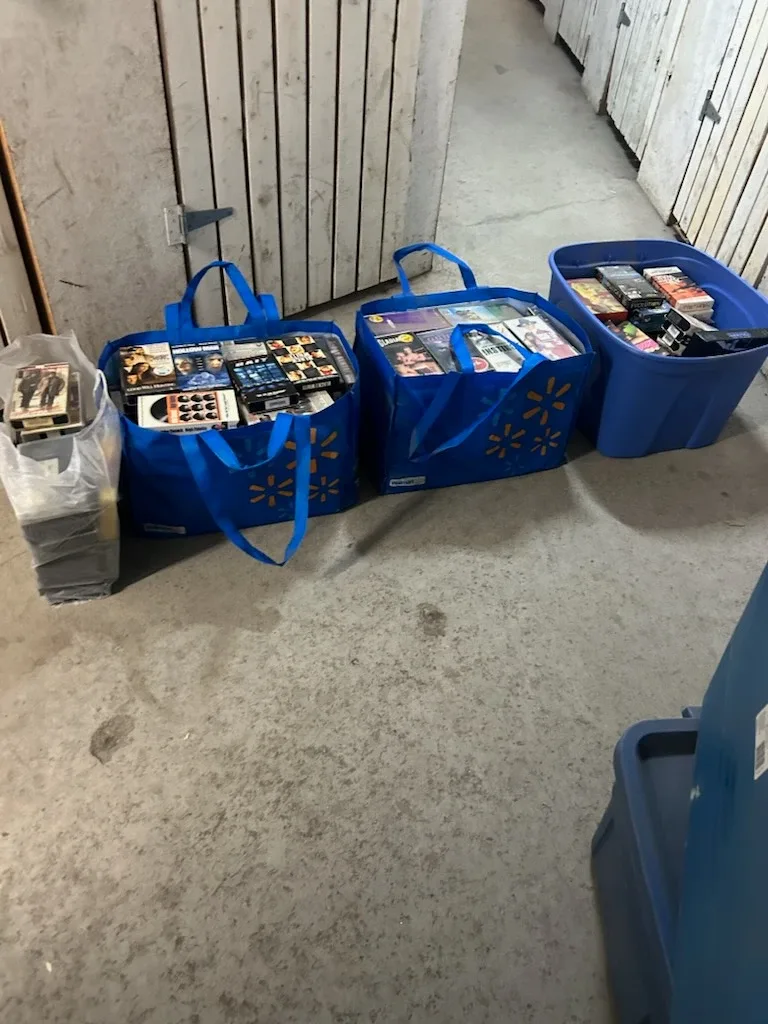 VHS Tapes - Assorted Movies image indicator(2)