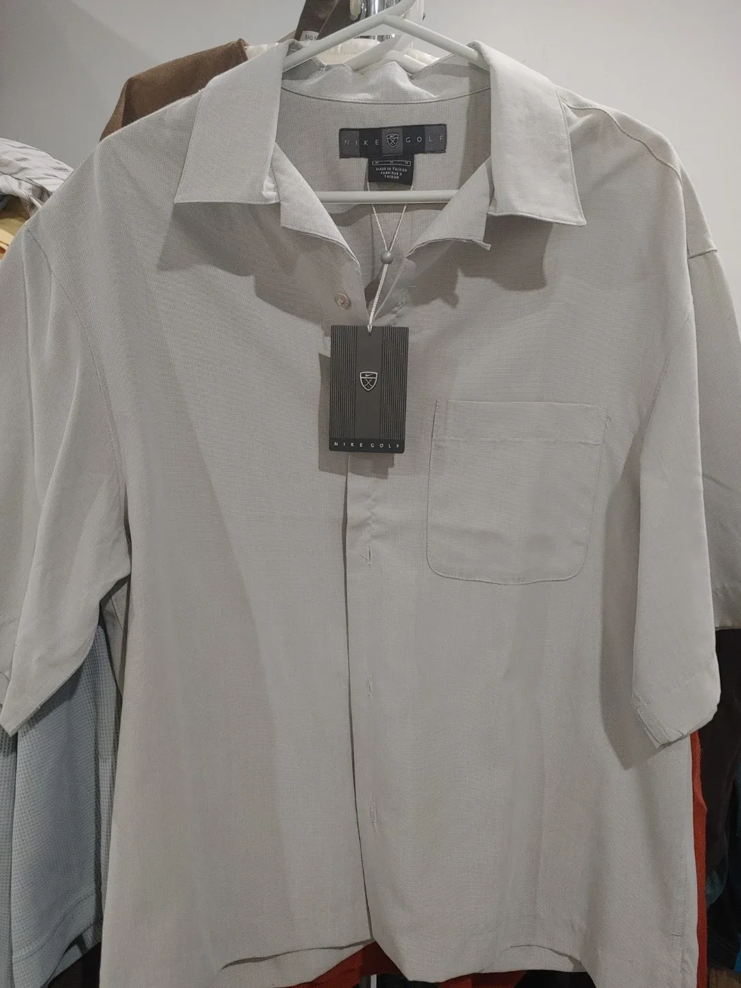 🧡BRAND NEW NIKE GOLF CASUAL SHIRT MENS SIZE M image indicator(2)