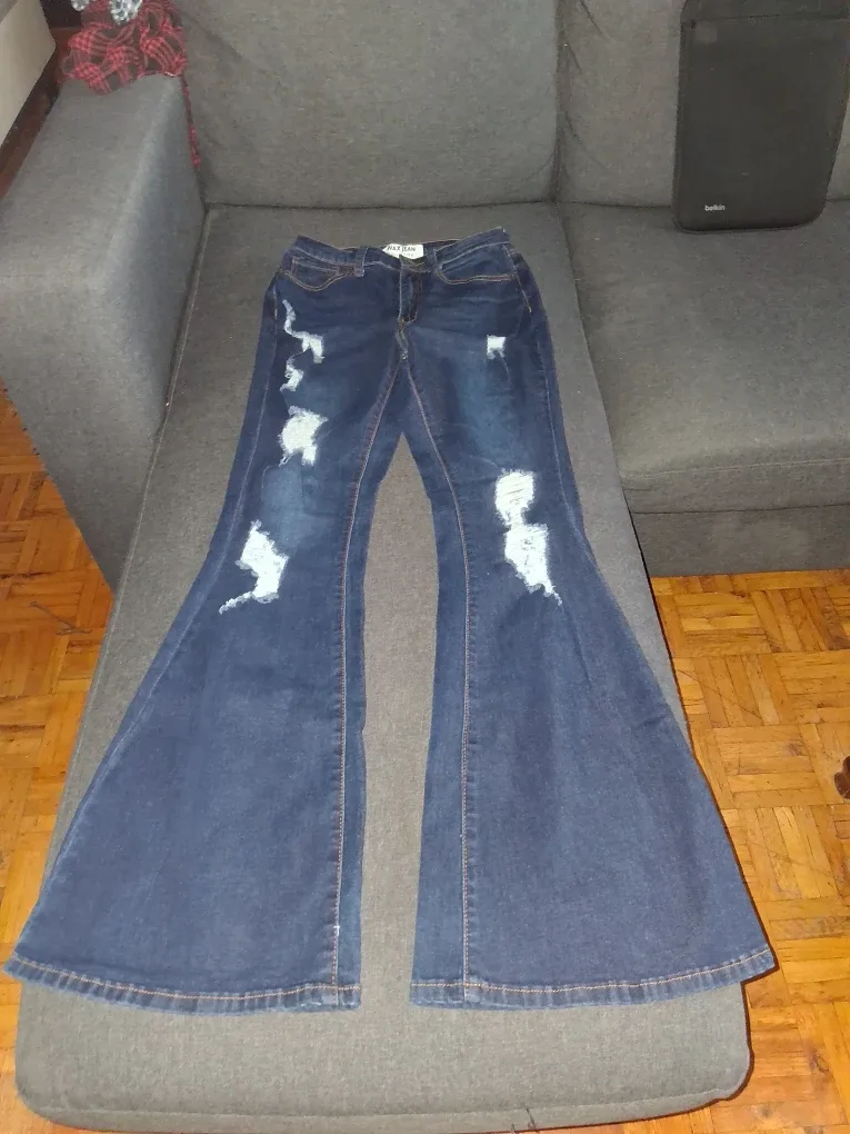 Wax Jean Collection Bell Bottom Jeans - Size 3