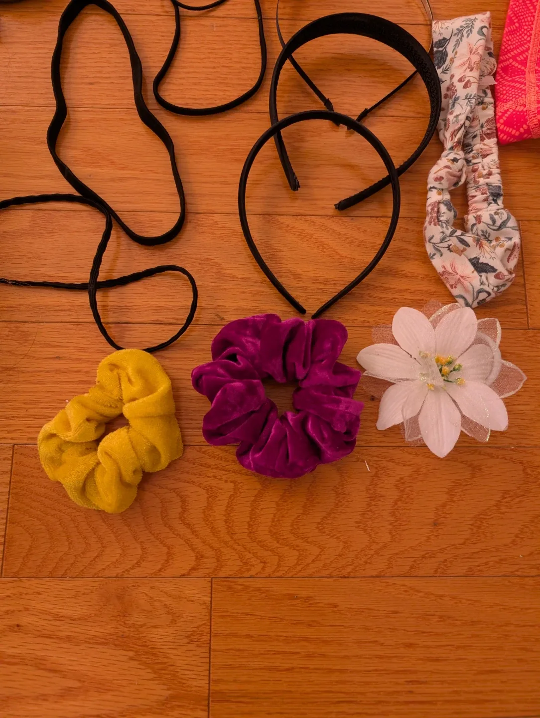 Hair Accessories Bundle image indicator(2)