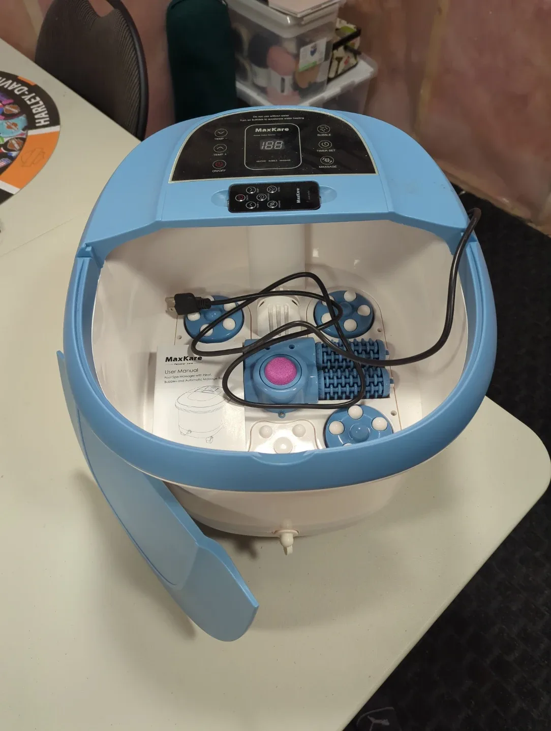 MaxKare Foot Spa Massager - Like New! image indicator(2)