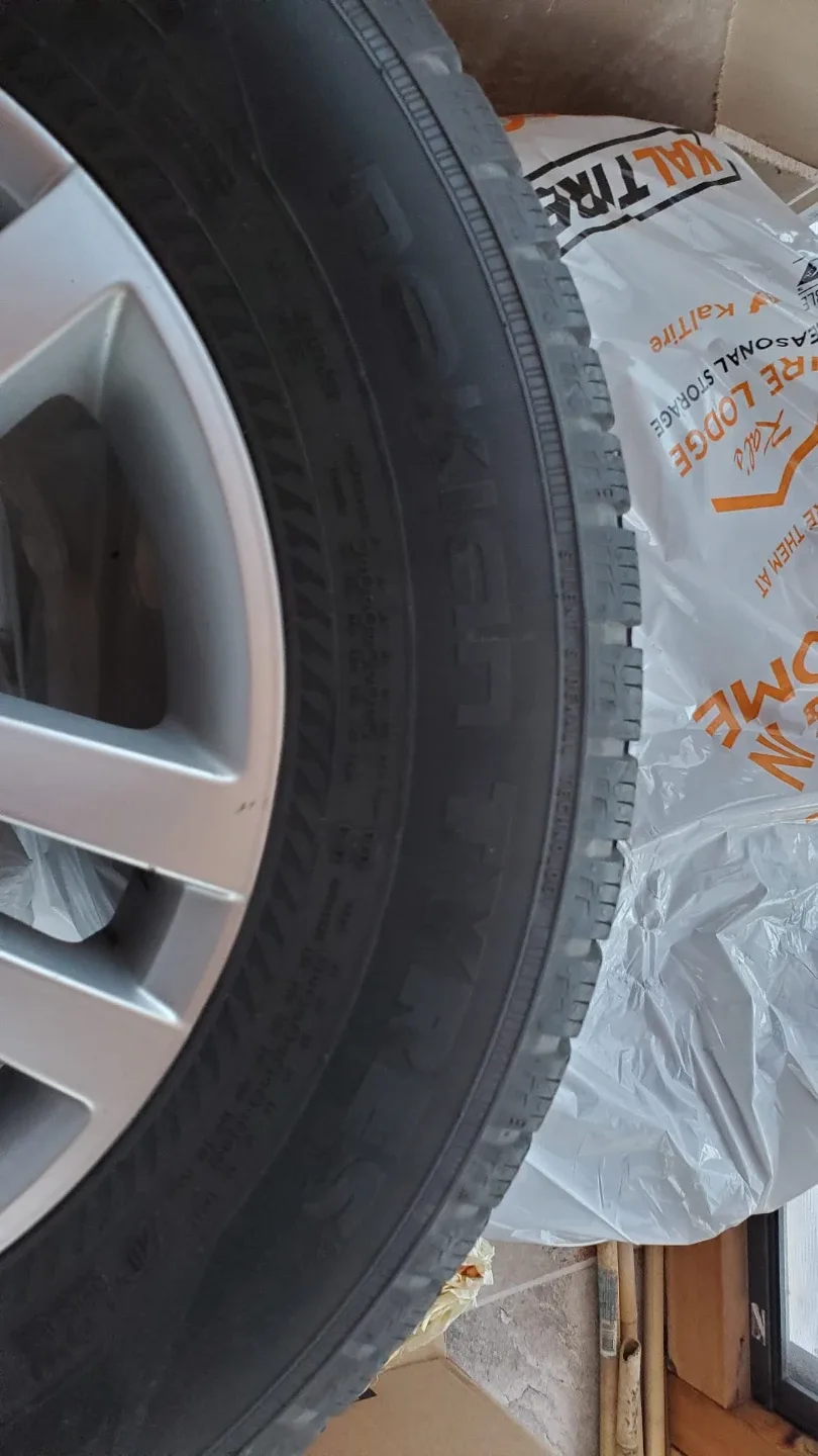 215/65R16 All Season Tires VW Tiguan w/ Aluminum Rims image indicator(5)