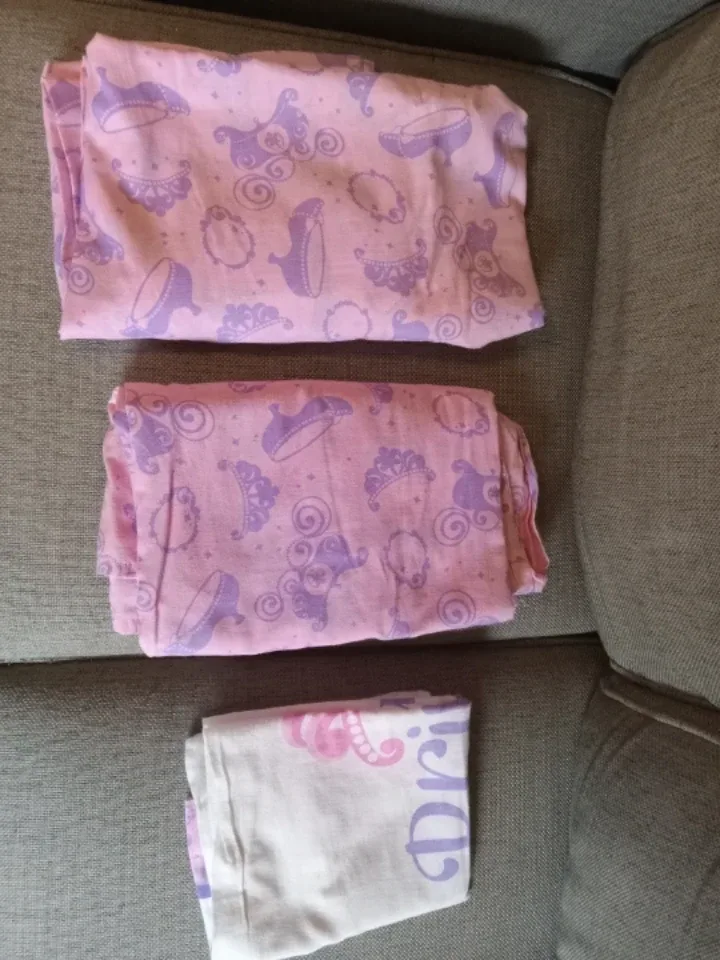 Twin Bedding Sets (3 complete sets) image indicator(4)