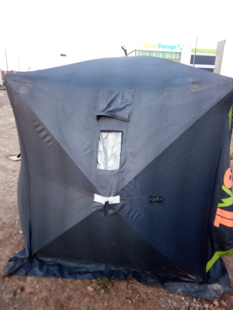 SAIL Igloo ice fishing shelter image indicator(2)