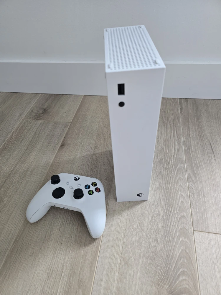 Xbox Series S Console with Controller - White - photo 2