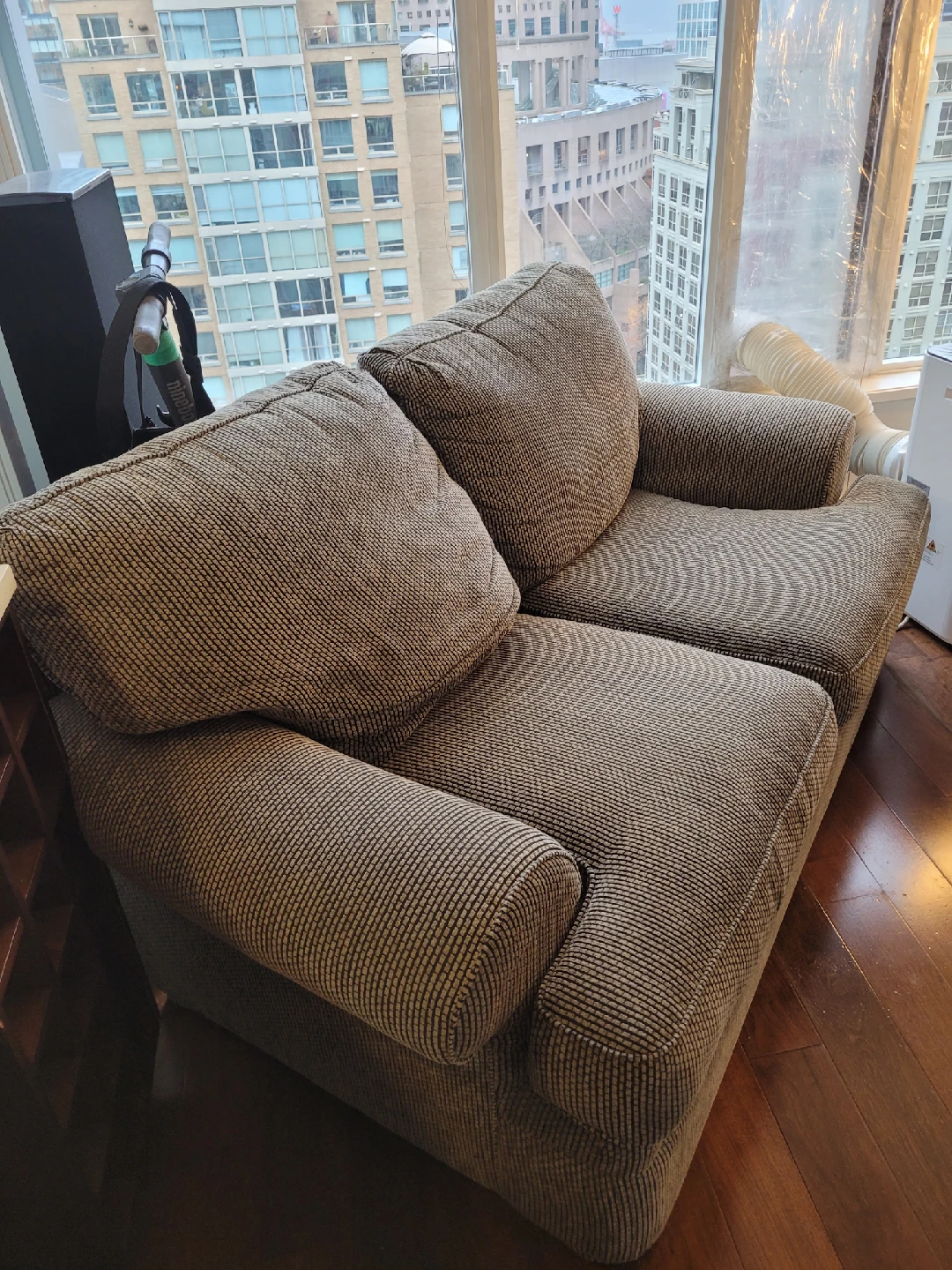 2 Seater Sofa - photo 2