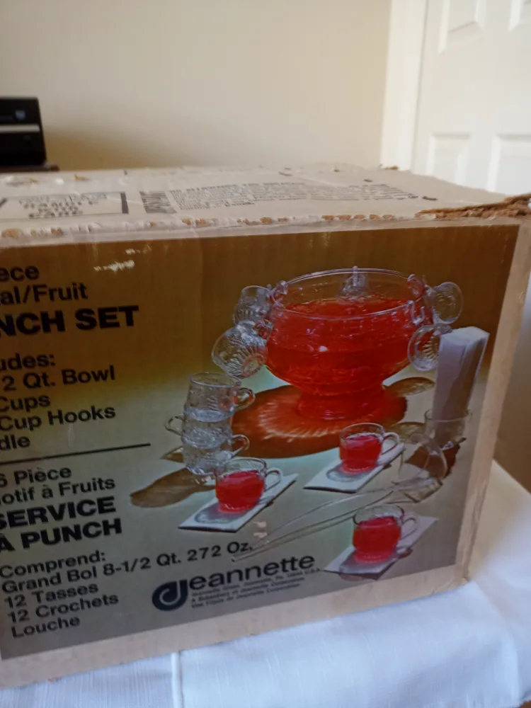 Jeannette Punch Set - Bowl, Cups, Ladle