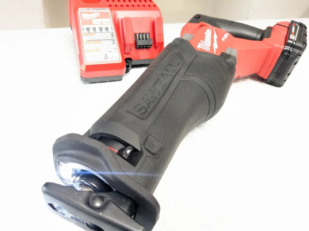 M18 Milwaukee FUEL Reciprocating Saw Combo image indicator(4)