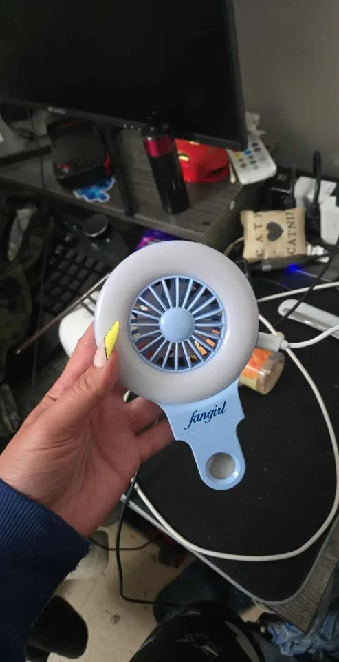 Fangirl Clip On Phone Fan & Selfie Ring Light image indicator(4)