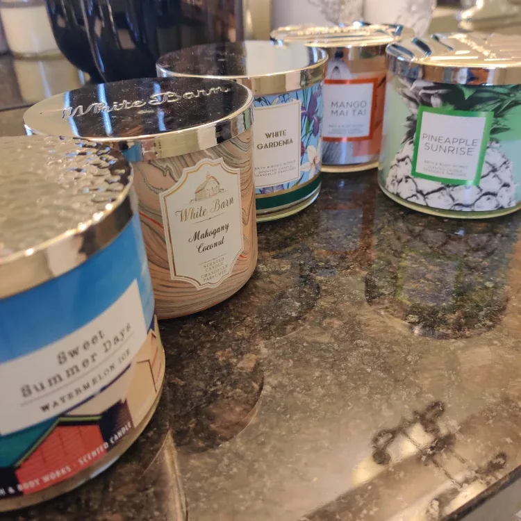 Bath & Body Works Scented Candles image indicator(5)