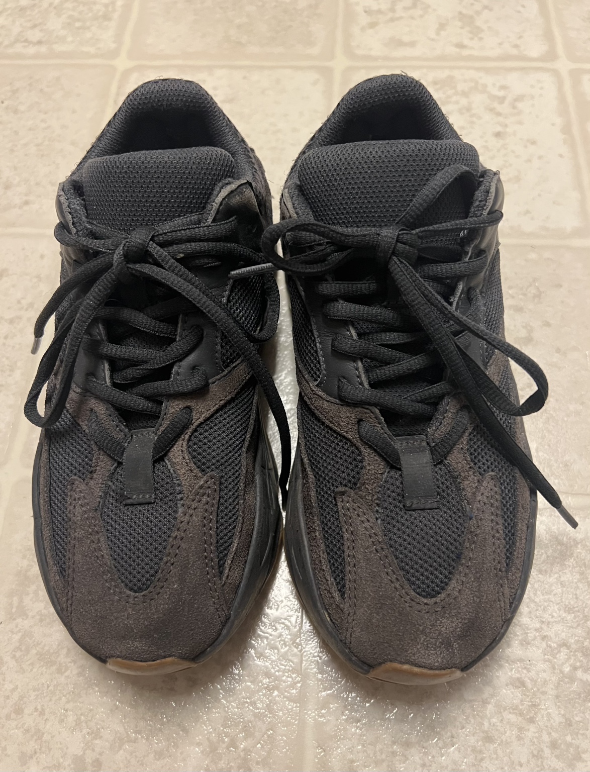 Adidas Yeezy Sneaker - photo 2