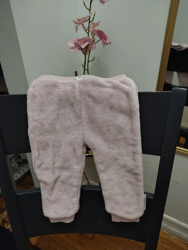 🚨🚨FREE 🚨🚨 Calvin Klein Baby Pink Pants