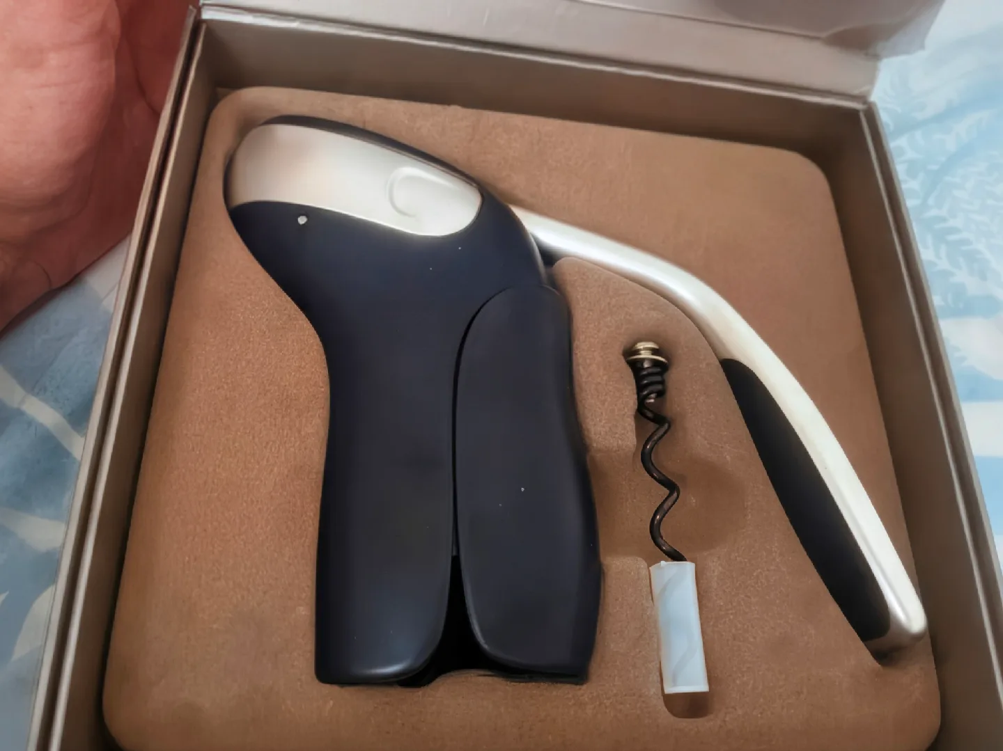 OXO Steel Vertical Lever Corkscrew image indicator(3)