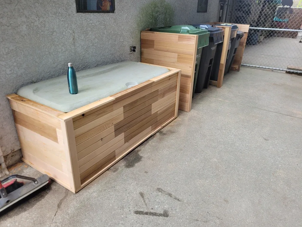 Handmade Cedar Wood Storage Box image indicator(6)