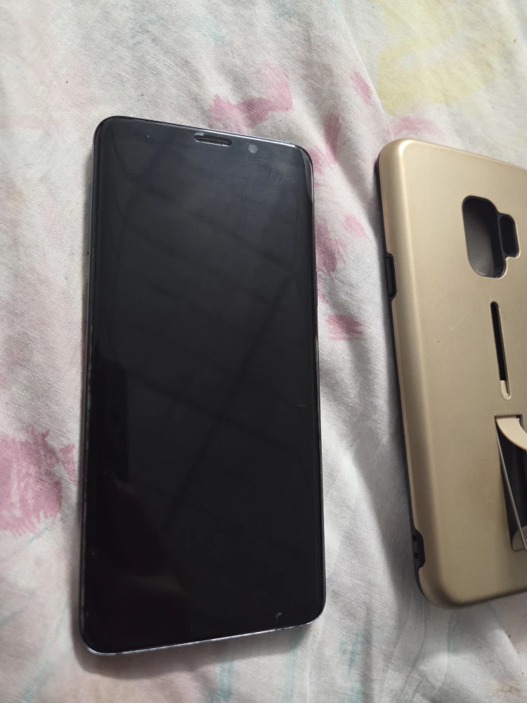 Samsung Galaxy S9 With Gold Case - photo 5