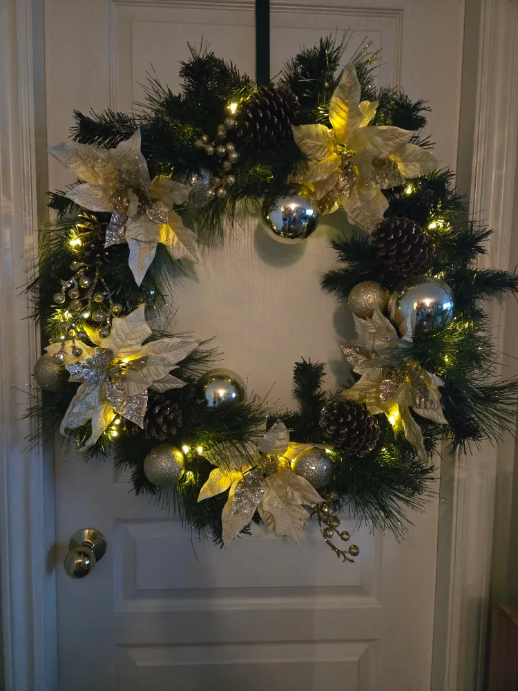 Large Christmas Wreath with Lights & Ornaments