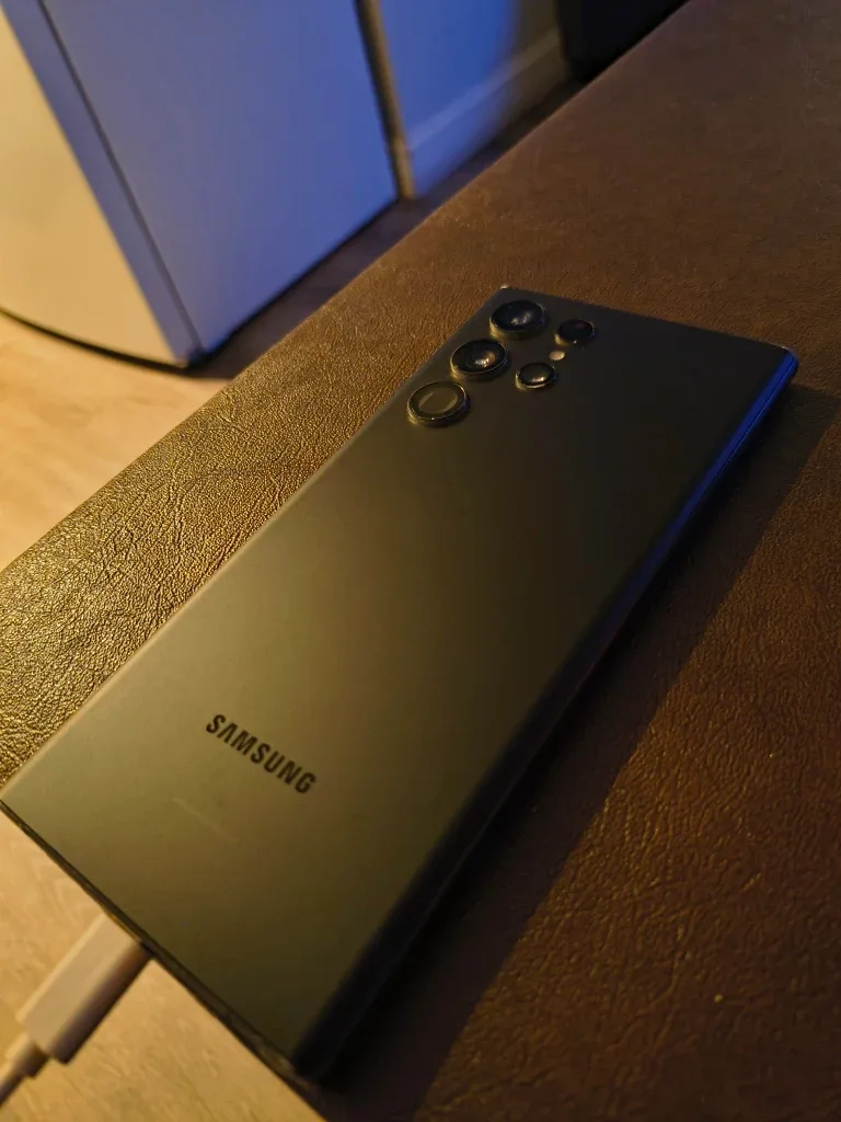 Samsung Galaxy S22 Ultra - Black image indicator(8)