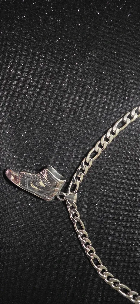 Air Jordan 1 Sneaker Silver Chain Necklace image indicator(4)