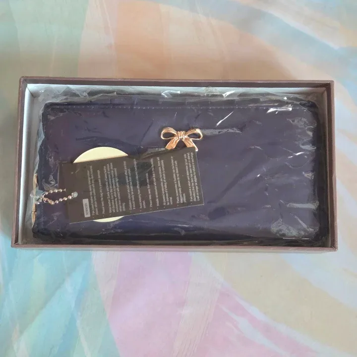 🆕Ruffle Navy Blue Long Wallet image indicator(3)