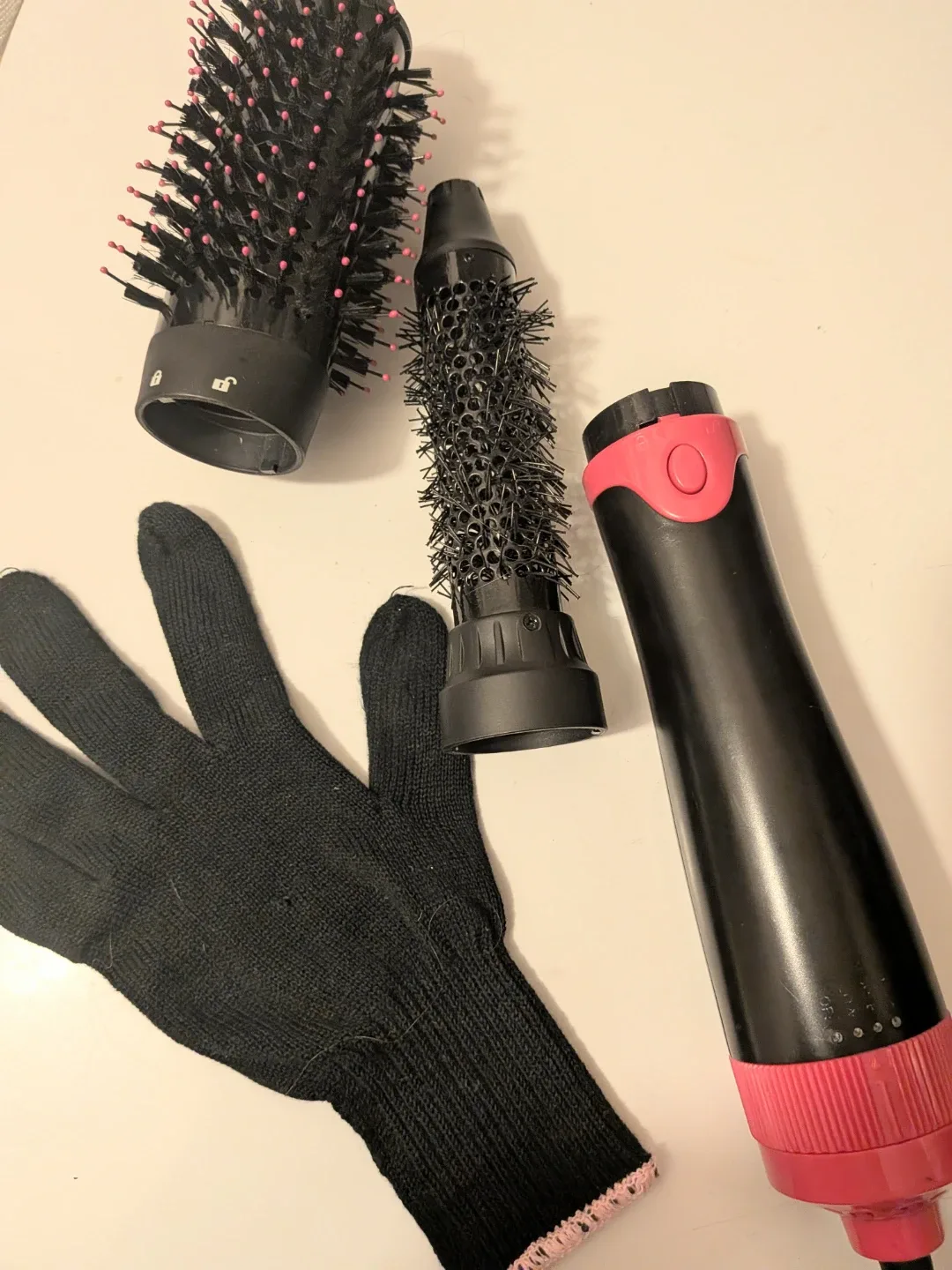 Hair Dryer Brush with Attachments image indicator(3)