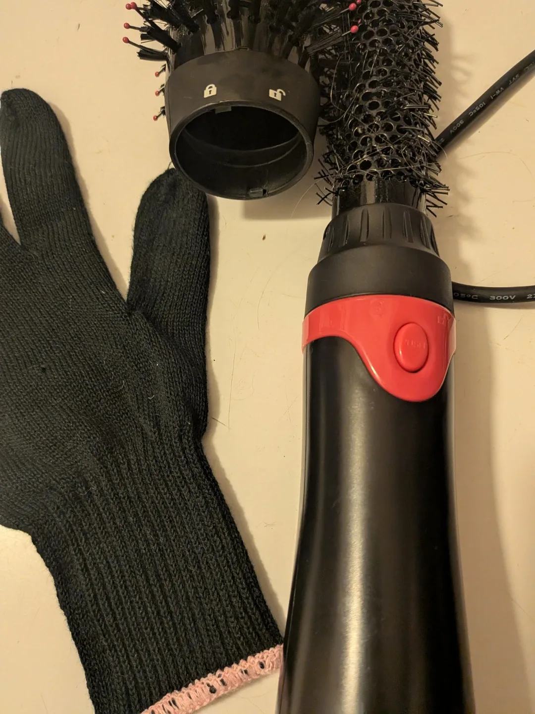 Hair Dryer Brush with Attachments image indicator(4)