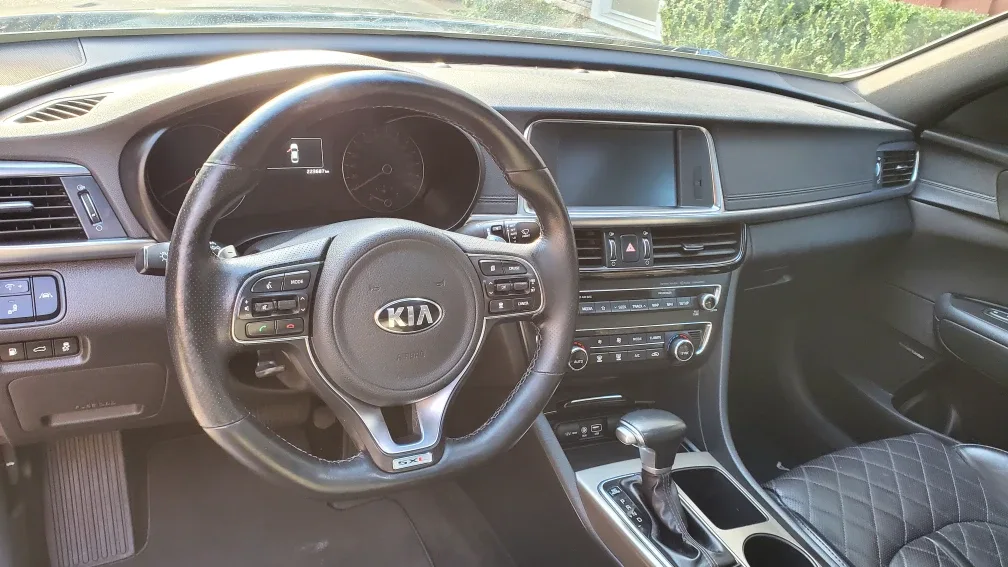 2018 Kia Optima SXL Turbo image indicator(8)