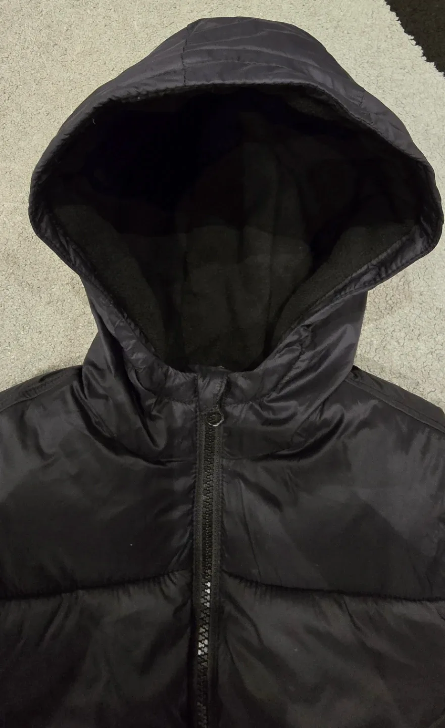 Old Navy Boys Black Puffer Jacket - Size M (8) image indicator(4)