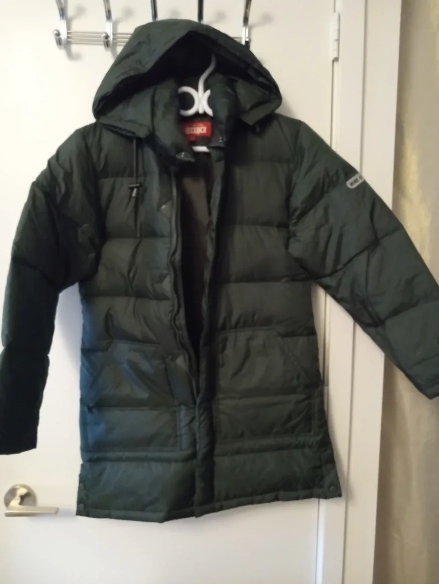 Branch new unisex Puffer coat $40.