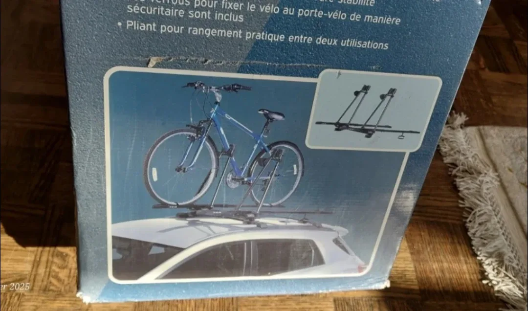 CCM Upright Roof Mount Bike Carrier - New in Box! image indicator(6)