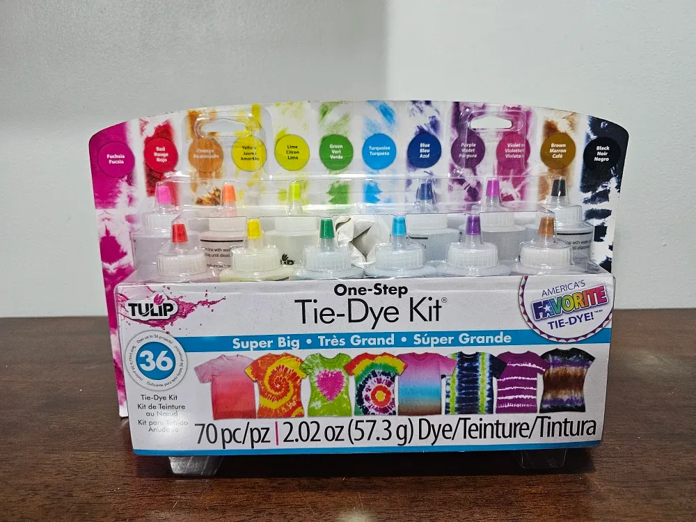 NEW Tulip One-Step Tie-Dye Kit - 12 Colors
