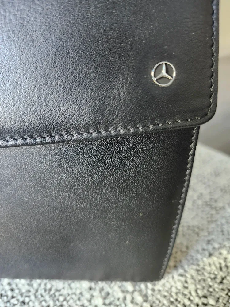 MERCEDEZ BENZ GOLD PFEILCLUTCH BLACK LEATHER image indicator(2)