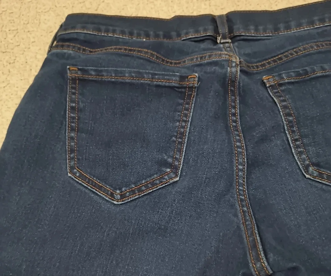Old Navy Fitted Denim Shorts - Size 10 image indicator(6)