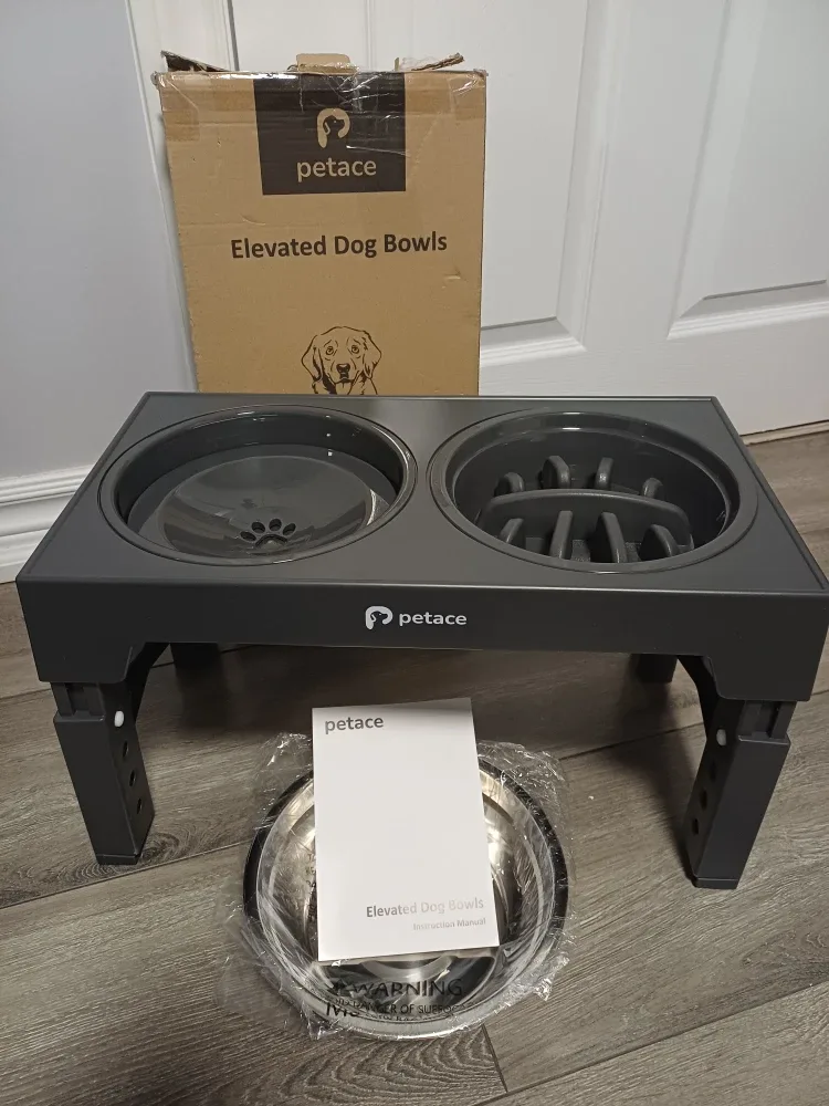 Petace Elevated Dog Bowls - Brand New in Box image indicator(4)