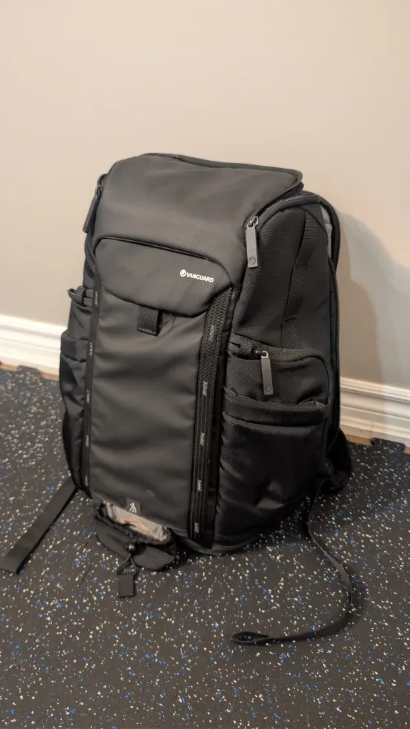 Vanguard VEO R48 adapter Camera Backpack - Black