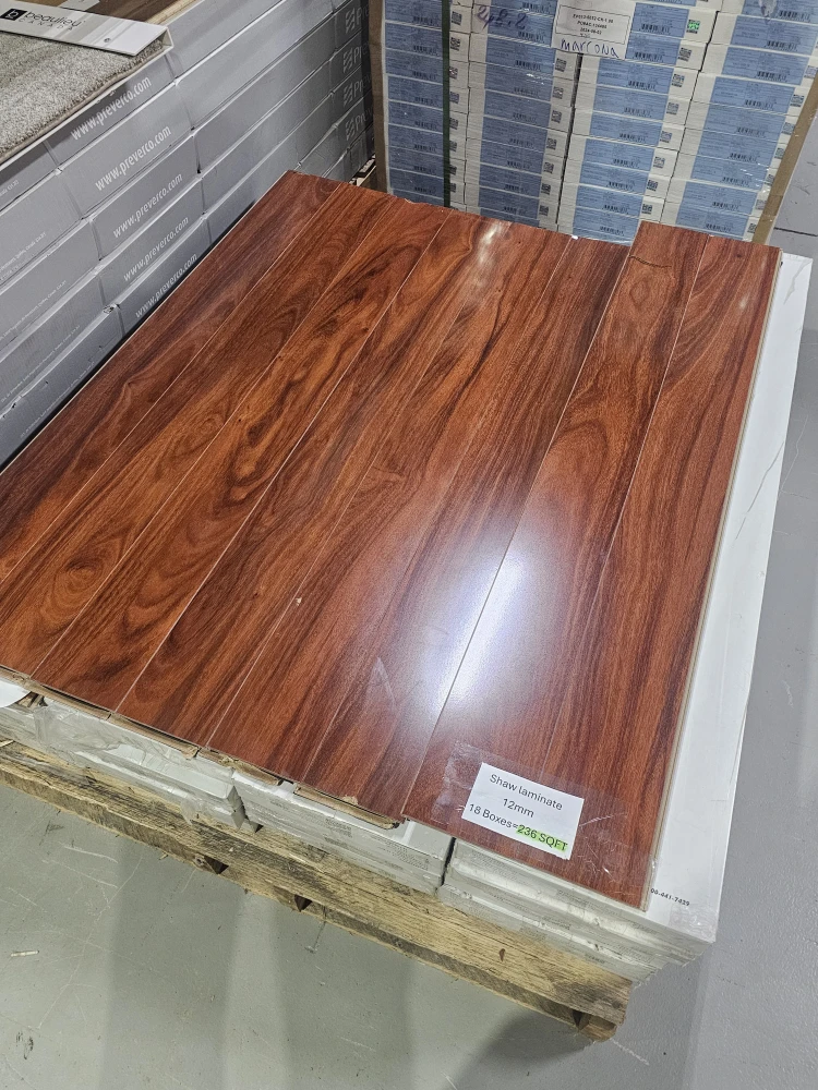 Shaw Laminate Flooring - 236 sqft - photo 4