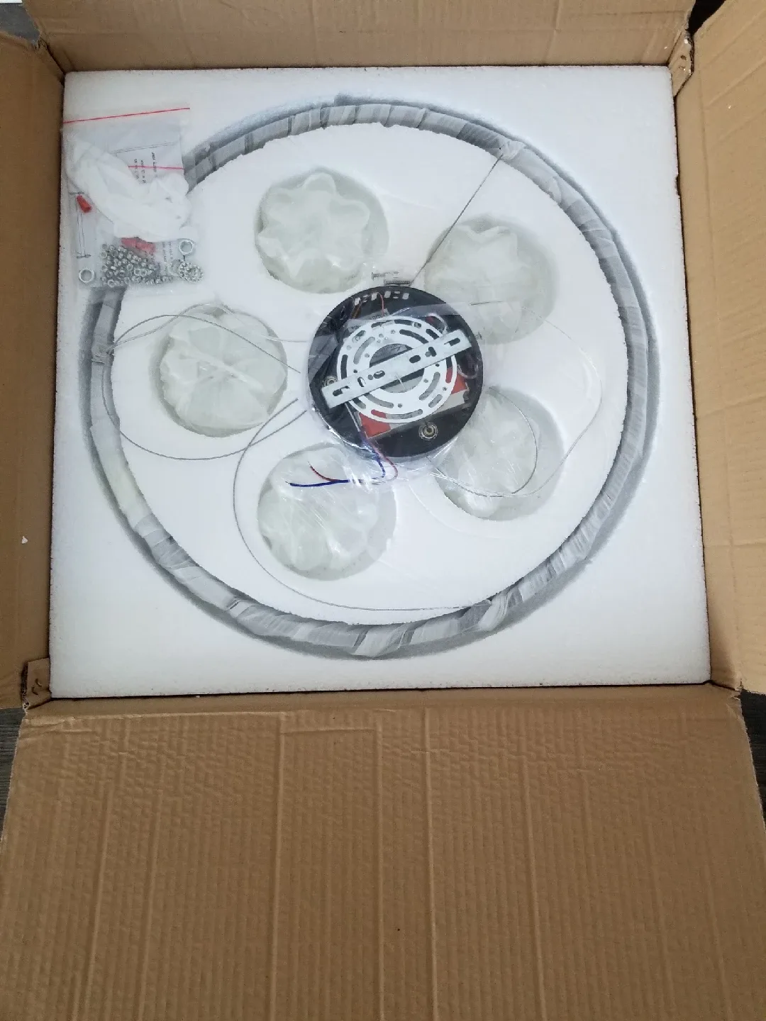 Crystal Chandelier image indicator(4)